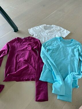 Lot Women’s Lululemon Swiftly Tech 2 long sleeve and 1 short sleeve shirt size 0
